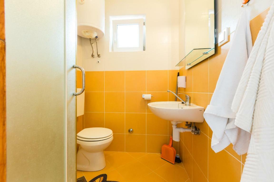 Apartmani Filip Mandre Eksteriør bilde